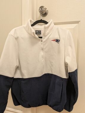 New England Patriots White and Navy Half-Zip Fleece Pullover